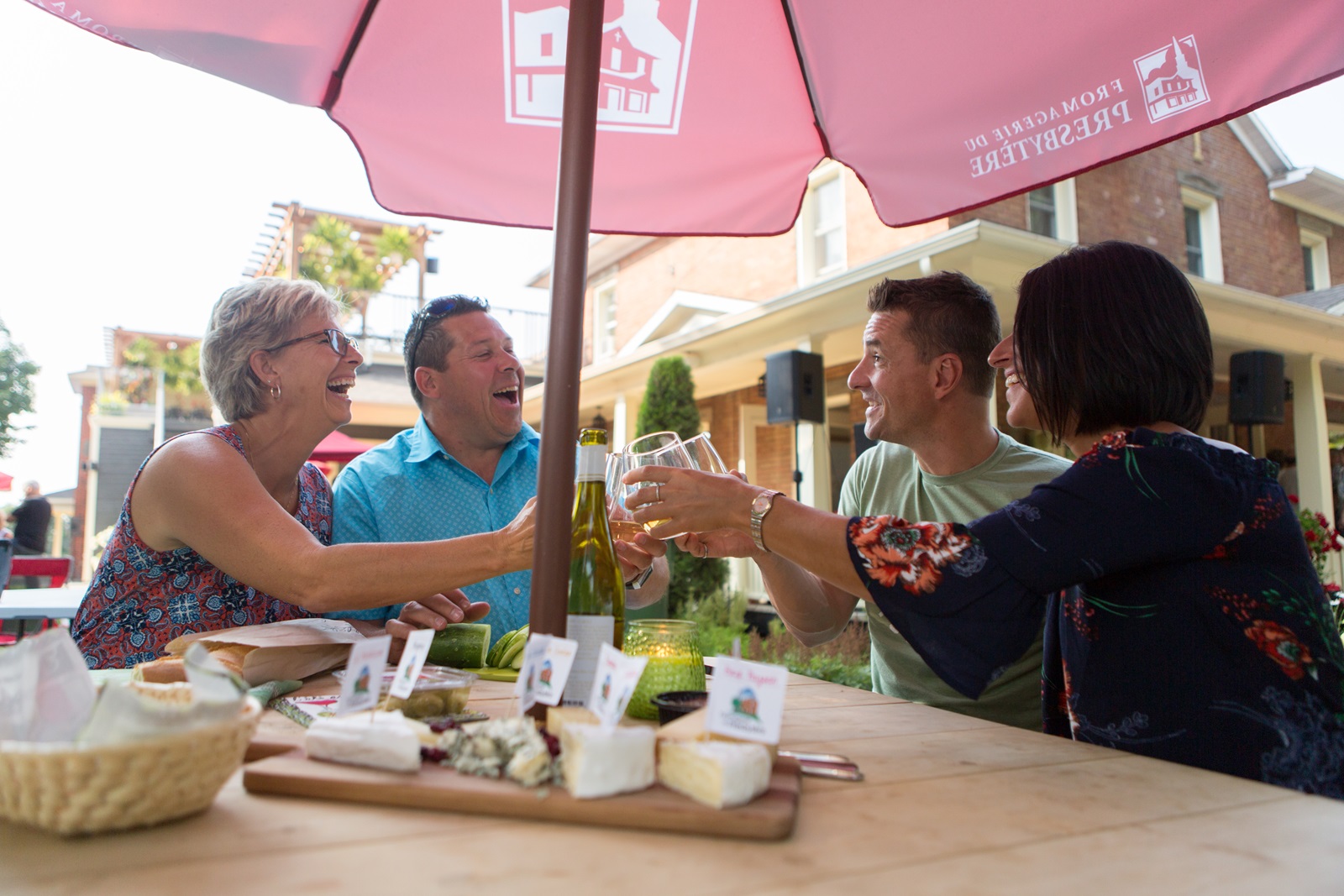 Connoisseur of fine food and alcoholic beverages CentreduQuébec