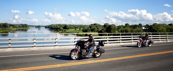 ALONG THE SAINT-FRANÇOIS RIVER