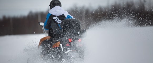 Snowmobile Package - 1 night - Complexe hôtelier Le Cinquante-Cinq