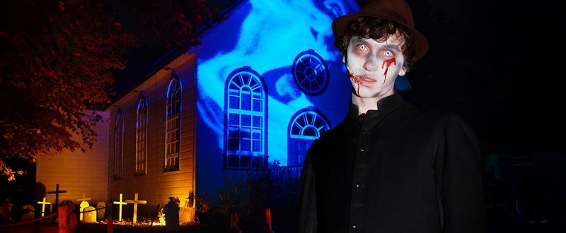 Village Québécois d'Antan - Zombi
