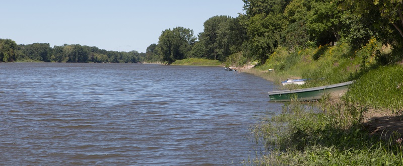 Parc Gérard-Lupien - River and boat