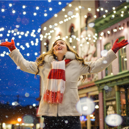 Femme décor Noël