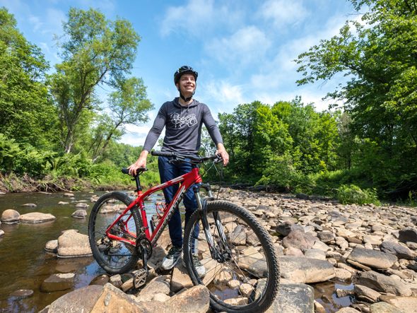 Beaucoup de plaisir pour cette première randonnée en vélo de montagne!