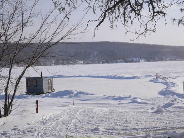 Patinoire du Manoir du lac William.