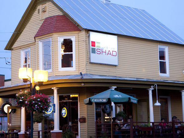 Extérieur du Shad Café